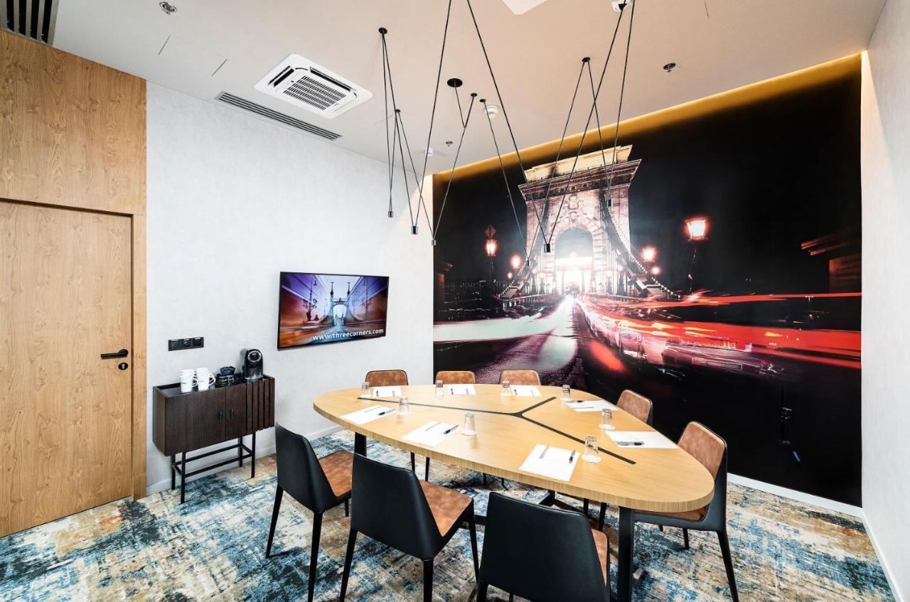 Three Corners Downtown Hotel 4*